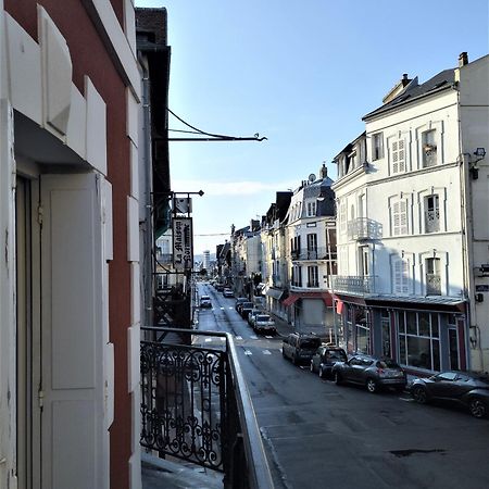 Le Capitaine Jack Apartment ทรูวิลล์-ซูร์-แมร์ ภายนอก รูปภาพ