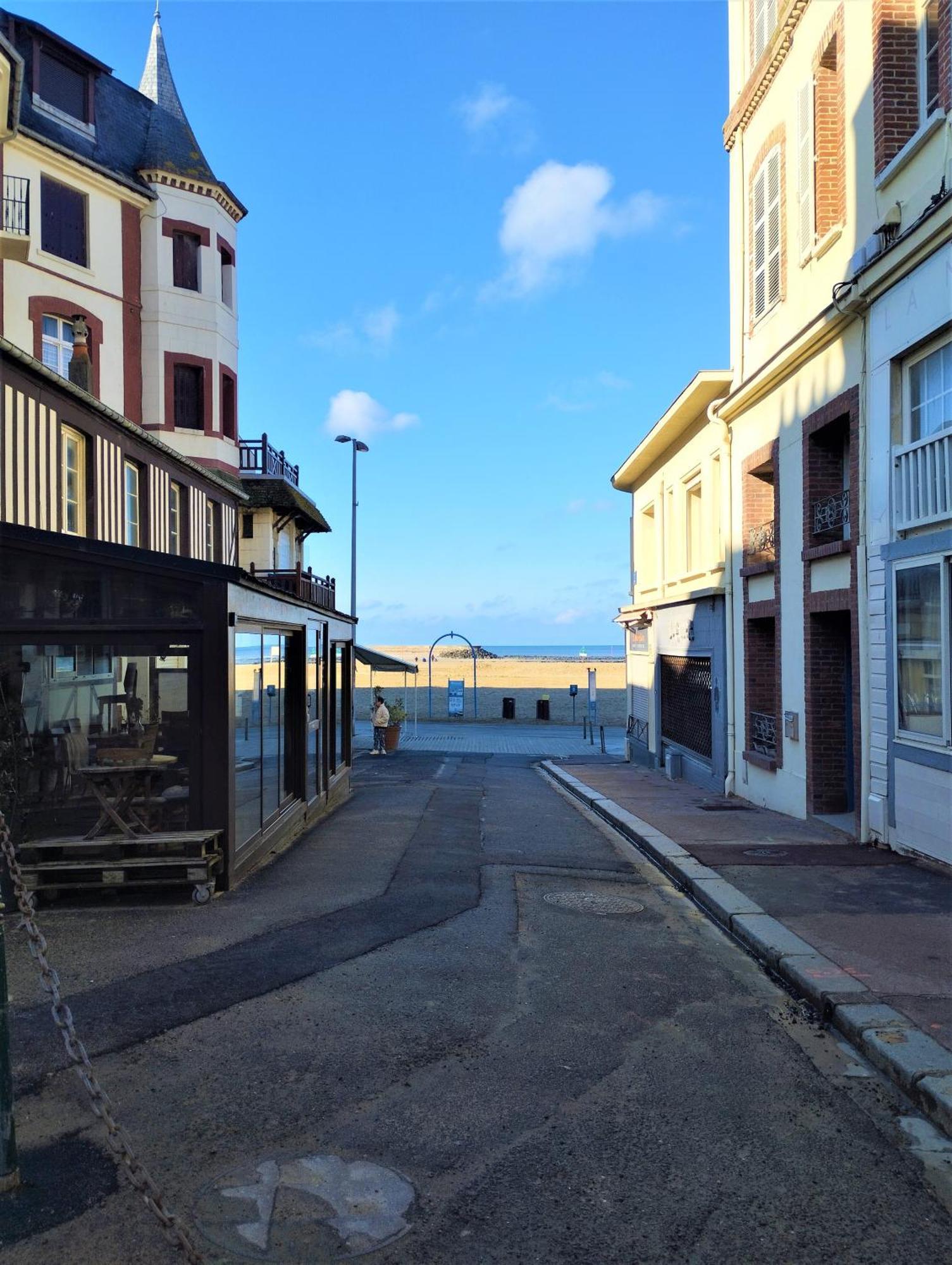 Le Capitaine Jack Apartment ทรูวิลล์-ซูร์-แมร์ ภายนอก รูปภาพ