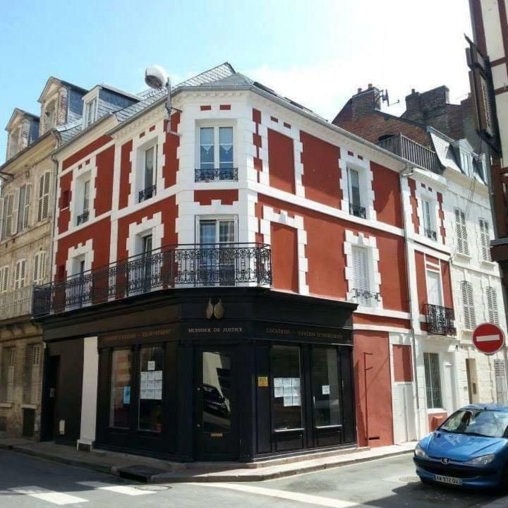 Le Capitaine Jack Apartment ทรูวิลล์-ซูร์-แมร์ ภายนอก รูปภาพ